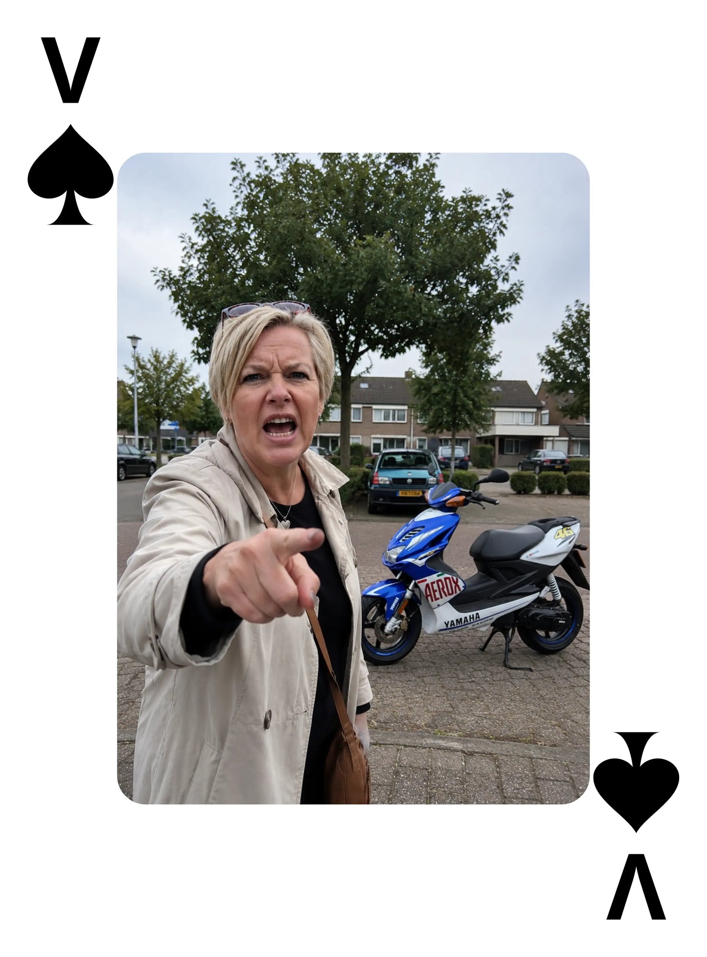 Tweetakt Pestkaarten – Kaartspel voor Brommerliefhebbers – voorbeeldkaart Karen