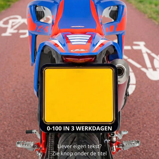 2x 0-100 In 3 Werkdagen Kentekenhouderstickers – detail van de tekst