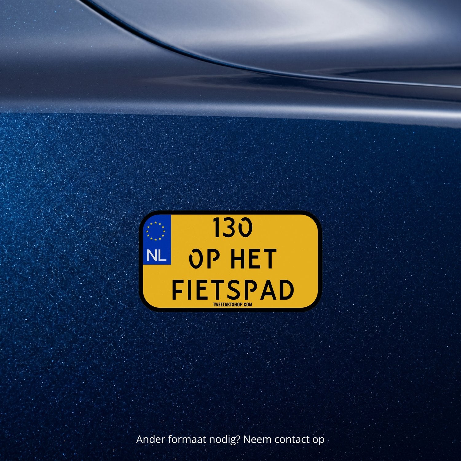 3x 130 Op Het Fietspad Kentekenplaatstickers – formaatvoorbeeld
