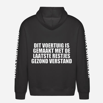 Dit Voertuig Is Gemaakt Met De Laatste Restjes Gezond Verstand Hoodie – achterkant met grote rugprint