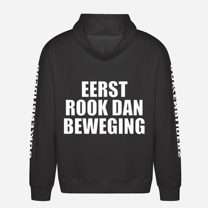 Eerst Rook Dan Beweging Hoodie – achterkant met grote rugprint